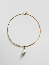 Load image into Gallery viewer, Teagan Pearl Collar Necklace - Gold/Pearl
